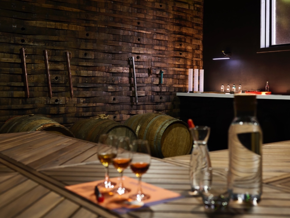 Auchentoshan Distillery